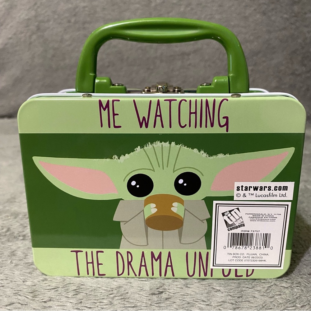 Star Wars Baby Yoda Collectible Tin Lunchbox Small - Picture 2 of 7
